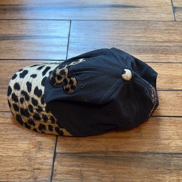Disney World Animal Kingdom Mickey Mouse Hat Leopard Print Cap adult size - Picture 4 of 8
